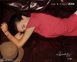 组图：超模米兰达-可儿代言牛仔裤 素颜拍写真