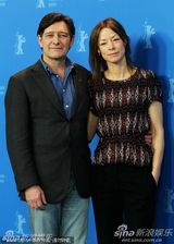 高清：《嗜睡病》媒体发布会 简妮-席丽获导演护花