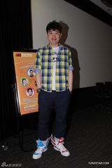 组图：周秀娜弃写真转卖文字 被评跳舞差激起斗志