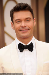 组图：第86届奥斯卡红毯 主持人瑞安竖大拇指