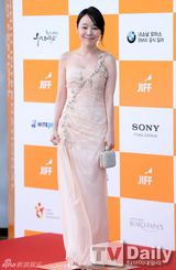 组图：郑雨盛(郑宇成)李准等亮相第14届全州电影节红毯