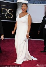 组图：第85届奥斯卡红毯-奎恩-拉蒂法身材丰满