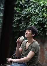 高清组图：满江新专辑封面照曝光 尽显熟男魅力