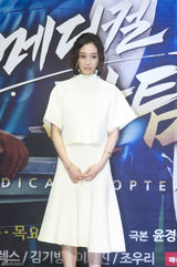 独家：权相佑珉豪帅气撑新剧 郑丽媛白衣个性