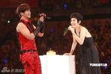 组图：罗志祥“舞法舞天”落幕 吴君如踩高跟鞋助阵