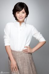 组图：曹曦文典雅公主范儿 气质迷人宛若天成