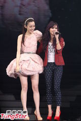 组图：范玮琪开唱黑人爱相随 张柏芝现身做嘉宾