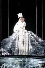 组图：杨千嬅个唱悲喜交加 老公与陈奕迅等好友捧场