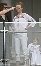 幻灯：妮可返回澳洲过圣诞 与父母享受悠闲假期