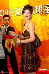 高清图：群星聚首电视导演年会 翁虹窈窕彭丹变化大