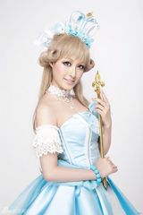 组图：琳琳最新写真曝光 化身精灵仙子置身童话