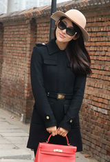 高清组图：贾青街拍LOOK黑色大衣搭配特色帽子