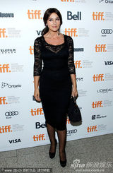 电影《犀牛季节》首映  莫妮卡-贝鲁奇尽显贵态