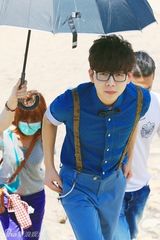 组图：胡夏清凉写真来袭 10日北京签售会歌迷