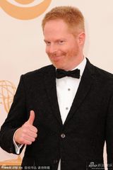 组图：《摩登家庭》男星杰西-泰勒-弗格森亮相