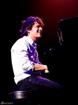 高清图：杰米-卡伦世界巡演首尔站火爆开唱