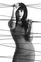 组图：江映蓉蕾丝短裙眼神迷离 性感秀S曲线