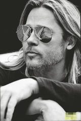 组图：49岁皮特硬汉造型登杂志 骑机车狂野不羁