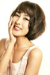 组图：马苏绝美造型登新刊轻灵优雅