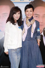 组图：张智霖吴卓羲现身《冲上云霄2》收视庆功