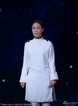 组图：央视蛇年春晚 那英《春暖花开》舞美佳