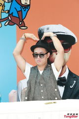 组图：RunningMan四主持香港重现《英雄本色》