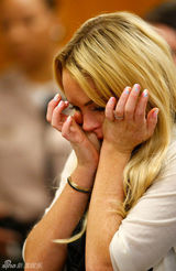 幻灯图集：林赛-罗韩被判90天监禁 当庭崩溃痛哭