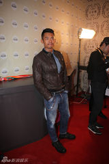 组图：郑秀文许志安林丹等助阵皮具盛典谈时尚