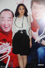 组图：杨千嬅特别客串舞台剧 精彩表现赢观众掌声