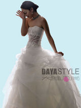 幻灯图集：范文芳婚纱写真变身娇美新娘