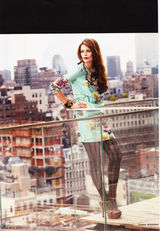 高清组图：米莎-巴顿登杂志封面