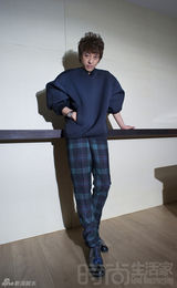 组图：吕颂贤复古写真 尽显摩登绅士品格