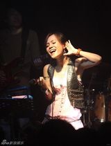 幻灯图集：彭佳慧台北唱享会 魅力四射征服现场