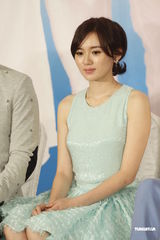 组图：张翰称新欢是小狗 与郑爽是朋友关系