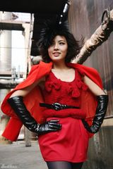 高清图：郑罗茜拍摄时尚大片 惹火身材张扬青春