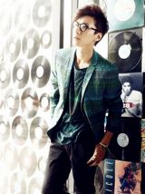 组图：乔任梁潮服写真时尚先锋彰显个性