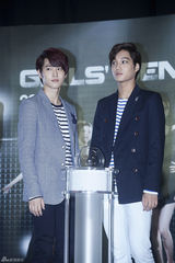 高清组图：少女时代等出席SM展示会开幕式