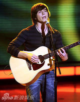 幻灯：《美国偶像》第九季12进11淘汰赛摇滚再现