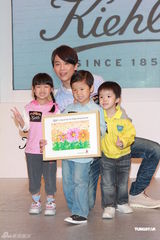 组图：陶喆与孩子打成一片 称不排除会闪婚造人