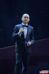 组图：梅艳芳逝世十周年 圈中好友登台悼念