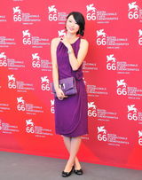 高清组图：《两个世界》记者会 黄璐娇媚亮相