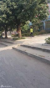 组图：崔始源现广西 疑开拍中国版《继承者》