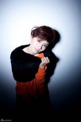 组图：刘惜君拍摄杂志大片演绎都市风情