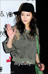 组图：具俊晔朴政珉等出席韩国首尔时装秀