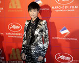 组图：李宇春贾樟柯杨澜等亮相中国之夜