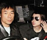 组图：许志安郑秀文传十月大婚 密会家人谈婚事