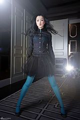 高清图：张瑶新年写真酷似芭比 解读最新潮流色彩