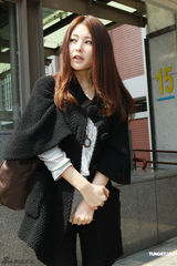 组图：佐藤麻衣现身清丽依旧 谈地震如世界末日