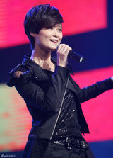 高清组图：新浪网络盛典李宇春现场劲歌热舞