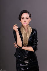 组图：张定涵魅惑写真诠释冷艳神秘女王